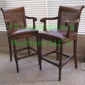 lot 101 image: Wood and wicker back arm chair bar stools