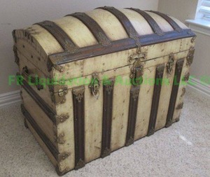 lot 135 image: Antique steamer trunk plus contents
