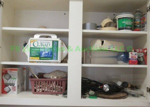 lot 196 image: Assorted household items including first aid kit, light bulbs and more