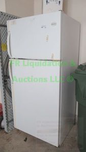 lot 205 image: Frigidaire refrigeratorfreezer model FRT21QRCW1, in working condition