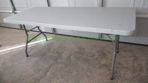 lot 206 image: Office Star plastic top metal base folding table, 29 x 72 x 29
