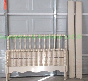 lot 215 image: Spindle bar bed head & foot board with side rails