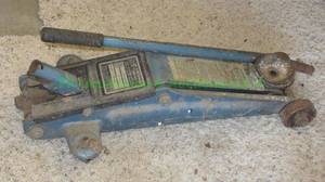 lot 255 image: Sears 2 ton hydraulic floor jack model 214.124700