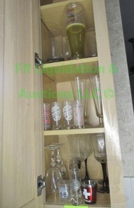 lot 90 image: Assorted bar glassware, stem glasses, tumblers plus