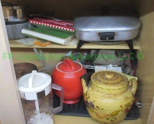 lot 100 image: Assorted storage jars with lids and more