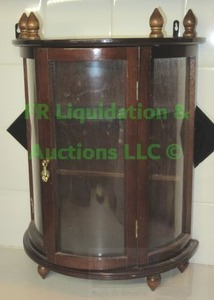 lot 59 image: Counter top mini display case, 16 tall