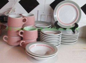 lot 55 image: Vintage mid century Shenango chinaware serving set, 34 pieces