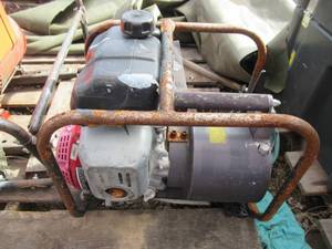 lot 35 image: HONDA GX 100 GENERATOR UNTESTED