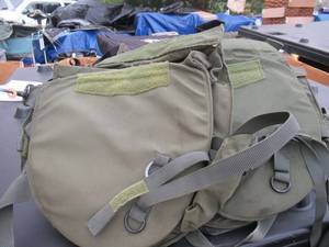 lot 49 image: SMALL SHOULDER CARRY BAGS APPROX 11 X 14