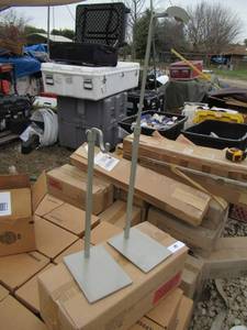 lot 56 image: SUPERGAIN INC. SINGLE HANDBAG DISPLAY SET STANDS ITEM# 535738SPS0285 2 PER BOX