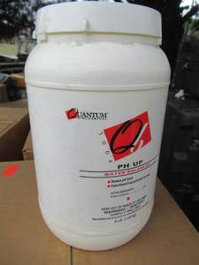 lot 70 image: QUANTUM BIOCHEMICAL PH UP WATER BALANCER ITEM# 40538. 4-8LB BOTTLES PER CASE