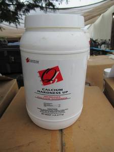 lot 75 image: QUANTUM BIOCHEMICAL CALCIUM HARDNESS UP ITEM# 40535 POOL SUPPLIES 4-6LB BOTTLES PER CASE