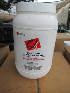 lot 76 image: QUANTUM BIOCHEMICAL CALCIUM HARDNESS UP ITEM# 40535 POOL SUPPLIES 4-6LB BOTTLES PER CASE