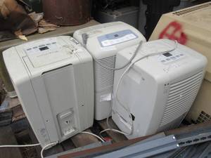 lot 80 image: FRIGIDAIRE HUMIDIFIERS MODEL# FDL70S1 UNTESTED