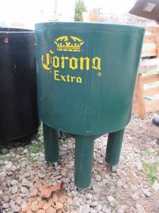 lot 81 image: 2 ROLL AROUND DRINK DISPENSERS WITH DRAIN SPOUTS 21 ROUND