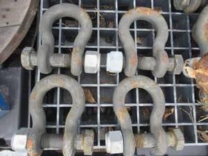lot 92 image: CROSBY 9 12 ANCHOR SHACKLE BOLT TYPE