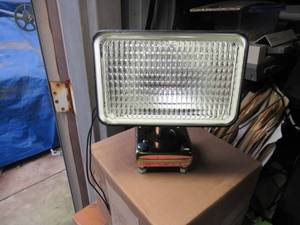 lot 104 image: PHOENIX STURDLITE MODEL# 2470F HEAVY DUTY LIGHTS IN UNOPENED BOXES