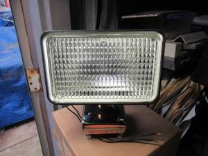 lot 105 image: PHOENIX STURDLITE MODEL# 2470F HEAVY DUTY LIGHTS IN UNOPENED BOXES