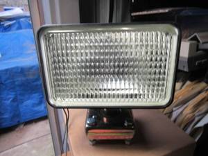 lot 107 image: PHOENIX STURDLITE MODEL# 2470F HEAVY DUTY LIGHTS IN UNOPENED BOXES