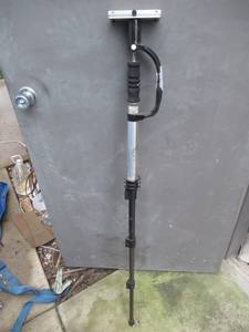 lot 109 image: TELESCOPING CAMERA STAND