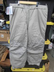 lot 130 image: PRIMALOFT GEN III US MILITARY ISSUED EXTREME COLD WEATHER TROUSERS WITH ZIPPERSVELCRO ON LEGS SIZE LARGE