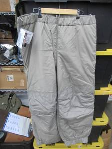 lot 133 image: PRIMALOFT GEN III US MILITARY ISSUED EXTREME COLD WEATHER TROUSERS WITH ZIPPERSVELCRO ON LEGS SIZE LARGE