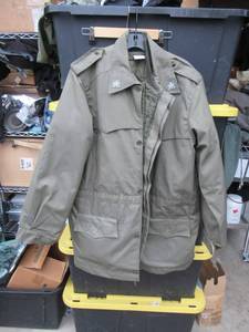 lot 135 image: ITALIAN MILITARY FIELD JACKET WITH HEAVY DUTY LINER SIZE LARGE