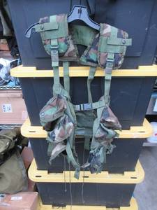 lot 175 image: US MILITARY ISSUED TACTICAL LOAD BEARING VESTS NSN# 8415012968878
