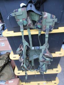 lot 176 image: US MILITARY ISSUED TACTICAL LOAD BEARING VESTS NSN# 8415012968878