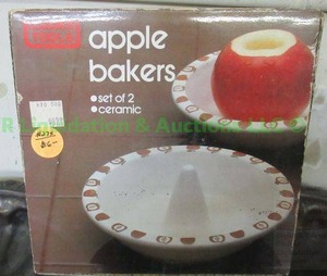 lot 132 image: Cooks tools ceramic apple bakers in box