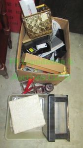 lot 230 image: Storage and organization assortment