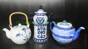 lot 187 image: Herman Dodge & Son hand painted Blue and White tea service items