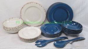 lot 172 image: Decorative plastic serving sets