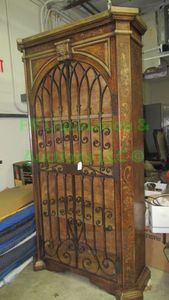 lot 272 image: Florentine style shelf unit with wrought iron doors