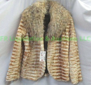 lot 283 image: The Fur vault (Macys) Sheared Beaver coat with dyed Whiskey Gold Racoon fur collar, 25 mink horizontal sections. Size 32