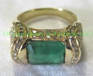 lot 325 image: 14K gold Emerald and Diamond Ring, Approx size 7