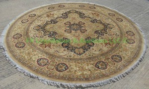 lot 46 image: Persian hand woven rug 112 wide