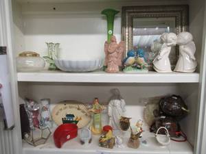 lot 16 image: CERAMIC ANGELS, CERAMIC BLUE BIRDS, CANDY DISH AND MORE