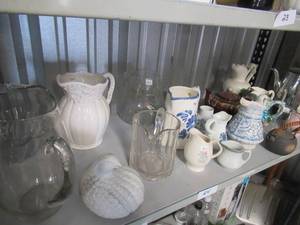 lot 24 image: GLASS AND CERAMIC PICTURES AND MORE