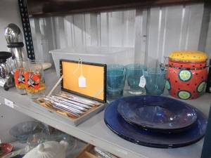 lot 47 image: VINTAGE BUGS BUNNY GLASSES, STAINLESS WINE KIT, STAINLESS KNIVES, CERAMIC BOWLS AND CONTAINER AND GLASSWARE