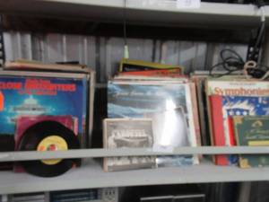 lot 74 image: LARGE QUANTITY OF VINTAGE 33 RPM RECORDS
