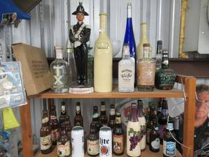 lot 77 image: VINTAGE COLLECTIBLE WINE AND BEER BOTTLES