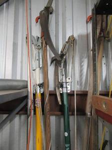 lot 89 image: MANUAL TREE PRUNERTRIMMERS