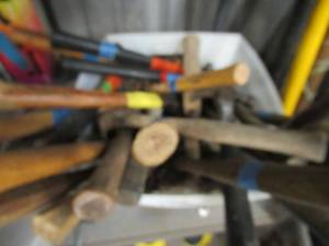 lot 92 image: LARGE ASSORTMENT OF HAMMERS