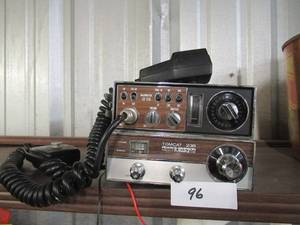 lot 96 image: ROBYN LB-23A CB RADIO AND TOMCAT 23B CB RADIO