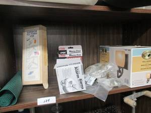 lot 134 image: SUPERIOR FLY TYING VISE, SMOKE DETECTORS AND HAMPTON BAY WALL SCONE