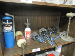 lot 135 image: AUTOMOTIVE CYLINDER HONERS, PROPANE FUEL AND MORE