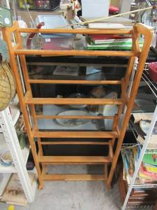 lot 181 image: WOOD SHELF MOVIE STAND 22 X 7 X 47