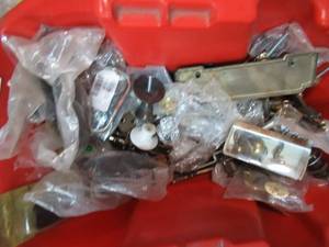 lot 186 image: ASSORTED HARDWARE AND KNOBS FOR FURNITURE