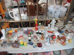lot 188 image: LARGE ASSORTMENT OF MINIATURES AS SHOWN